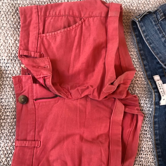 American Eagle Outfitters Pants - American Eagle Midi Shorts (size 2)